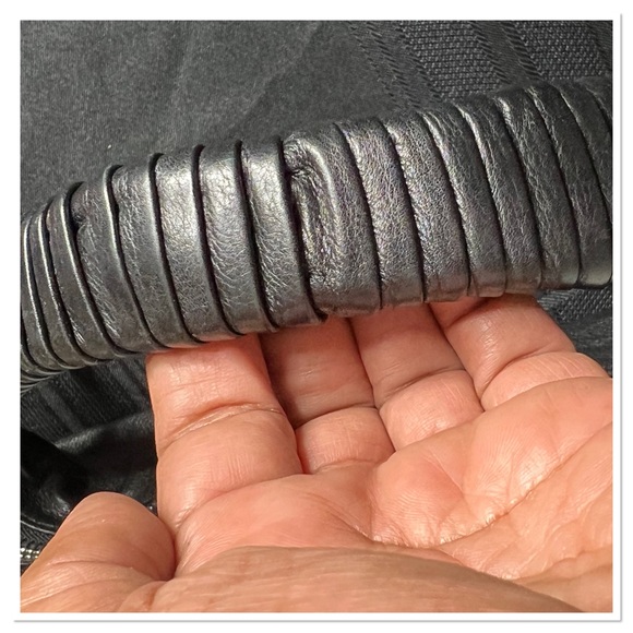 Michael Kors 'ID Chain' Hobo Handbag NOT PART OF THE SALE - Picture 13 of 14